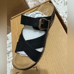 Elegant Black Leather Sandals